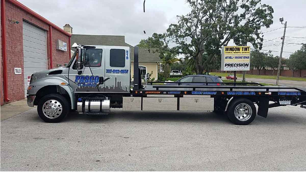 Towing Holiday FL 